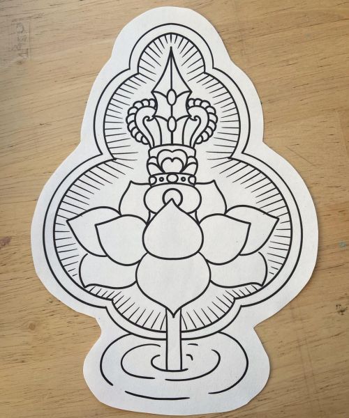 Vajra and lotus available to tattoo, Hit me up if you want it! In #berlin @stayfreetattooberlin  #tr