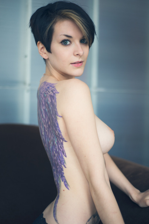 theperfectladies:  Essence Suicide 