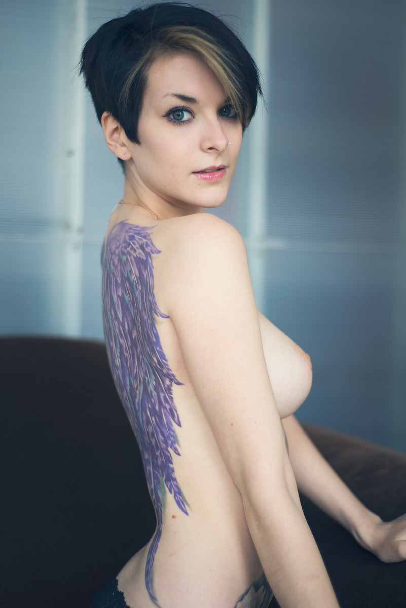 Essence Suicide, why are they all so hot?