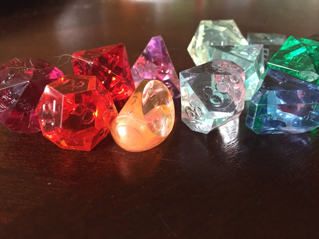 kishona:  majoringinlycanthropy:I’m in love 💕💜💙💚💛❤️  @sassy-shark-dad