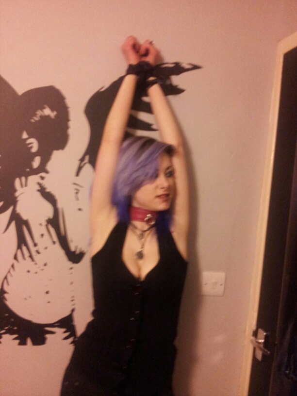 kinkyselfshot:  daddyknowsbestx:  Training a dear submissive friend in order to find