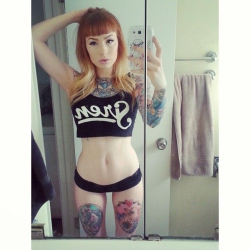hot-tea-nanako:  voxamberlynn:  👊  This woman just had a baby 😱Look. At. Her. 