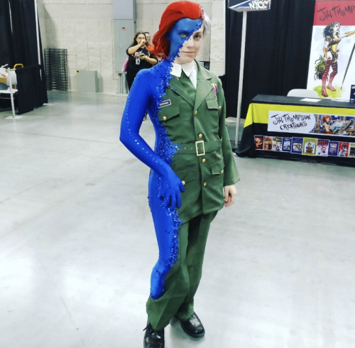 archiemcphee:
“ Cosplayer Rebecca Lindsay wowed the crowds at New York Comic Con with this awesomely clever cosplay of Marvel’s shapeshifting mutant Mystique depicted in the middle of morphing. Lindsay’s costume is a brilliant combinaton of a blue...