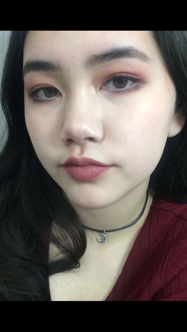 hey! so i was tagged by @jimint (whoâ€™s FUCKING gorgeous btw) for the selfie