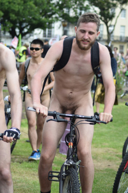 londonnakedbikeride:   Use the tag for more