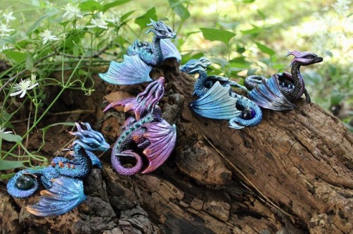 sosuperawesome:  Dragons by Dragons And Dewdrops on Etsy  Follow on Instagram for updates Follow So Super Awesome on Instagram  