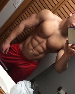 straplvr:  brutalmass:  Blake Williams, @blakewilliams_94 on IG.   Alas I love muscle guys but I’ll never be one and rarely do they give me the time of day. Sigh