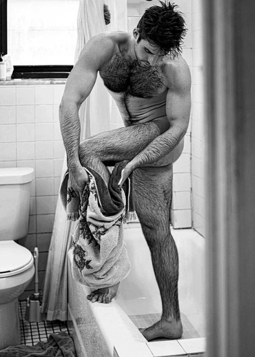 mydaddyishairy:   My Daddy is Hairy - over 116,000 followers: Archive  