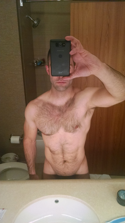 Porn straightdudesexting:  Straight hairy hunk photos
