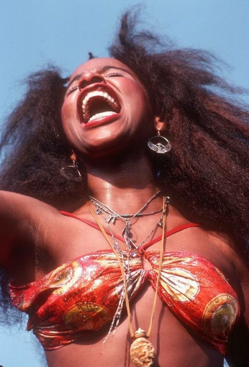 radioactive913: Chaka Khan