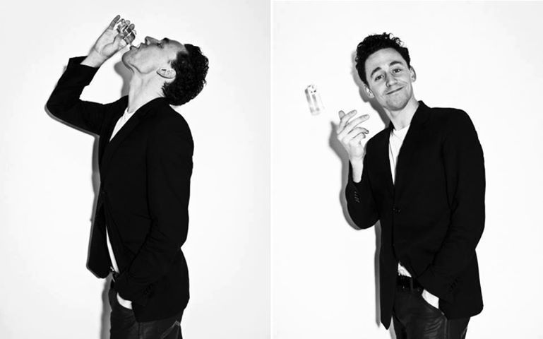 xitcantrainallthetimex:  Tom Hiddleston Black and White 2/2 