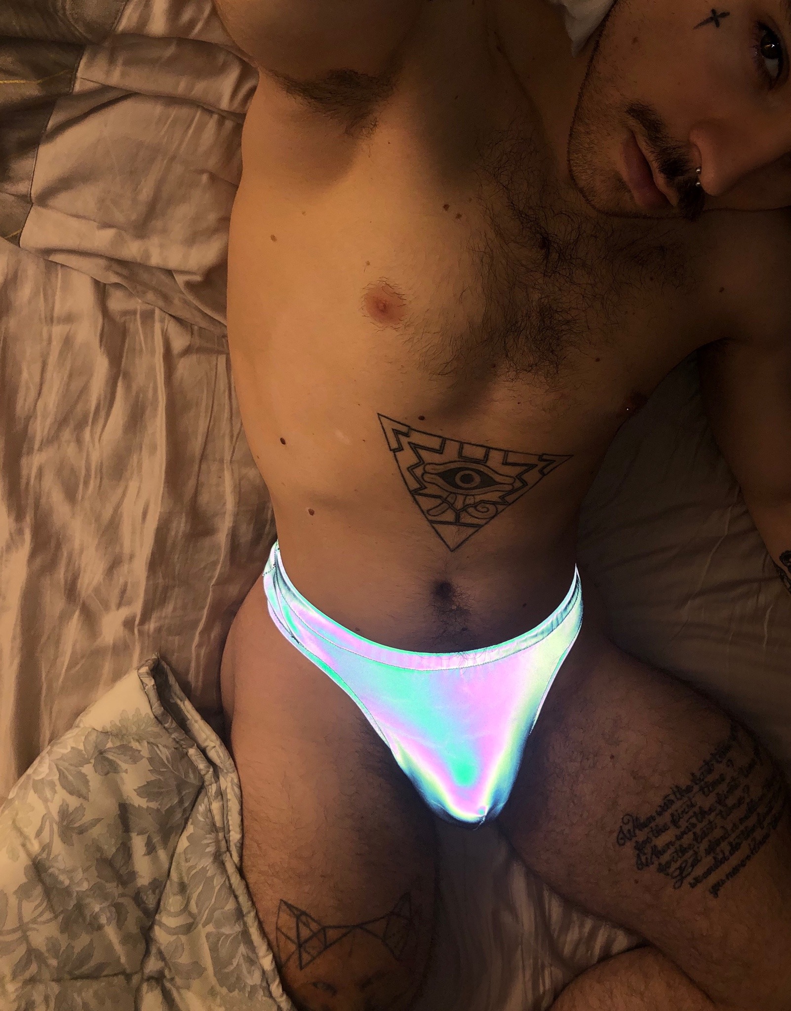 frederickrave:Instagram: @mrfreddykrave 