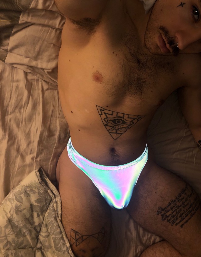 frederickrave:Instagram: @mrfreddykrave 