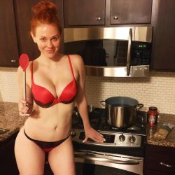 silentorgasm:  Cooking show I’d definitely tune in to.