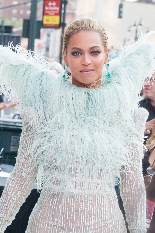 jayoncecarter: August 28, 2016 Beyoncé updates her website - 2016 VMA’s