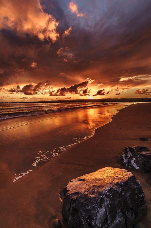 orchidaorchid:  “ Atlantic sunset ” by Piotr 