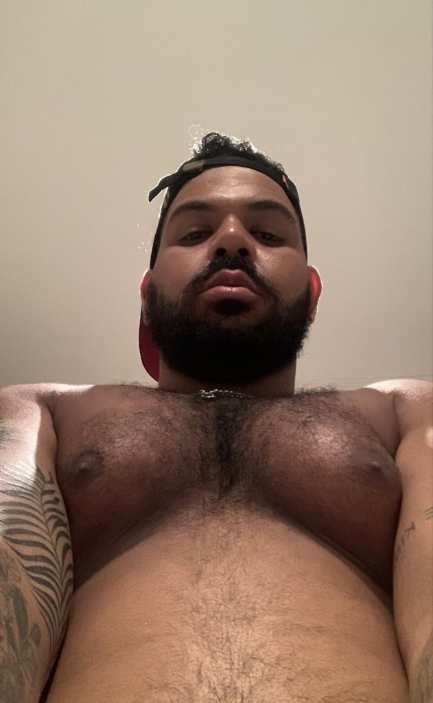 thisbussypricey:Titties.