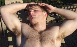 onlygingerscruff:Well now  HUMM ! À SNIFFER 