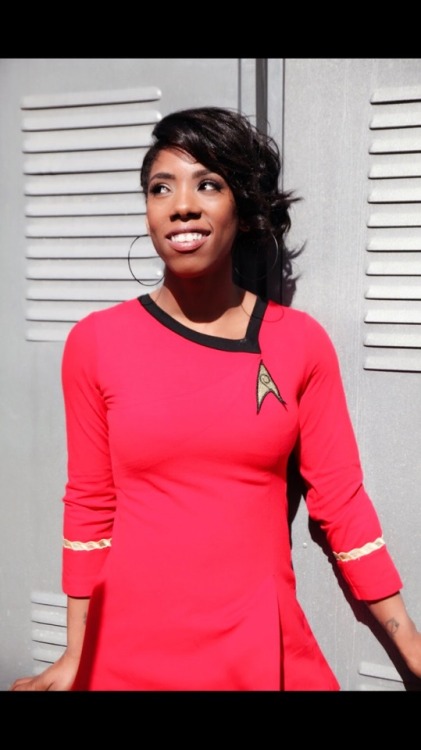 ktinag: When you slay your Lieutenant Uhura cosplay