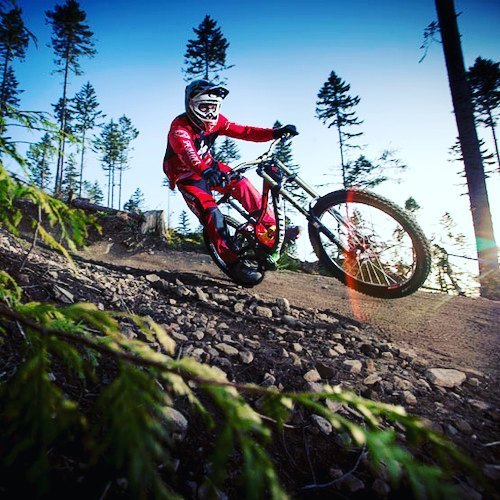 333psi: Mtb is my life #bikesarelife #bikesareawesome #bikesarefun by ilovemymtb ift.tt/1Ld2K