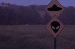 lumos5001:  CAUTION: ALIENS WITH COWBOY HATS