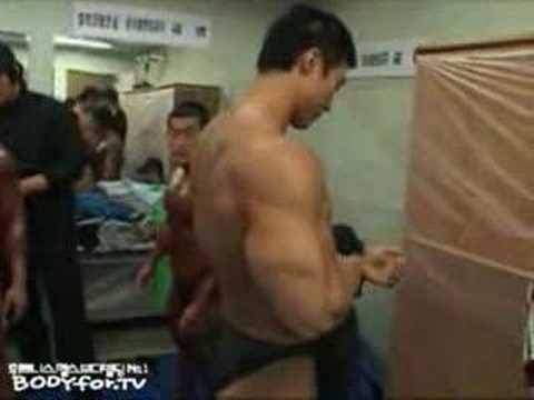 arpeejay:  Korean bodybuilder Lee Seung Cheol