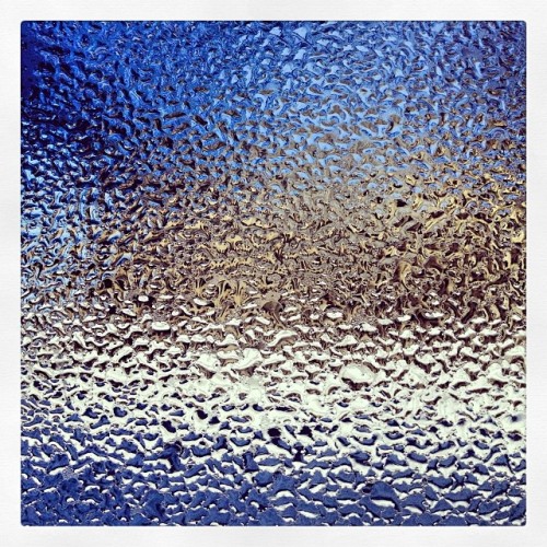 This is what happens when you put heating right under an old single-pane window. But it makes for a pretty picture… #cold #window #winter #ice (at The Masters School)
