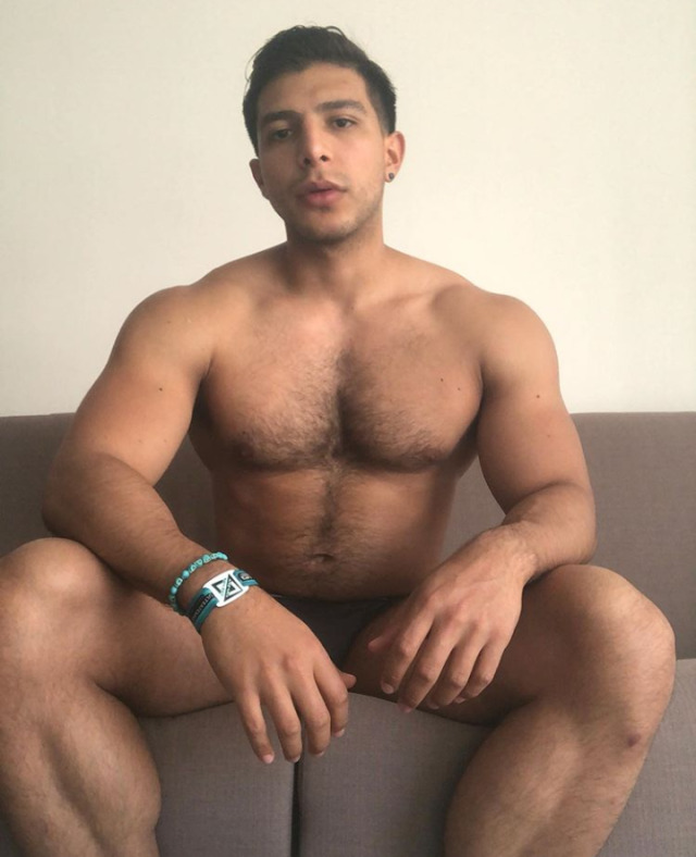 pichasculosandpanochas::Jerry Toriz 🇲🇽Top or bottom? Follow me at : http://pichasculosandpanochas.tumblr.com Like - Follow - Tell a friend - Come back - And most importantly Reblog.