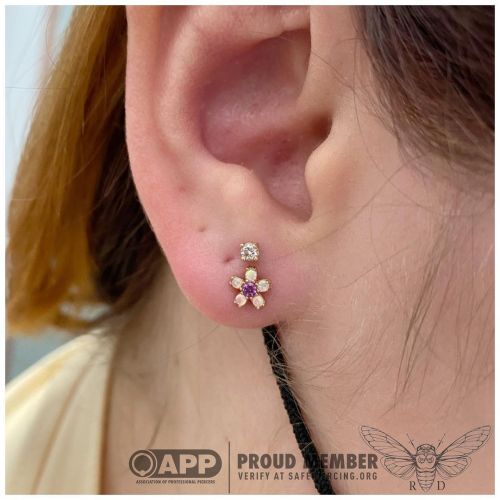 Stacked lobe piercing for this ear curation in progress! The jewelry is rose gold prong set CZ from 