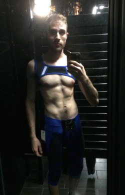 jewmanji:  tried on some harnesses for fun 