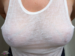 (Repost) This top will be coming to vacation with us. Who wants to see Mrs Splani’s tits in the California sun?