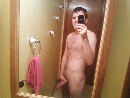 ...AND YET ANOTHER UNNECESSARY GAY NUDITY BLOG