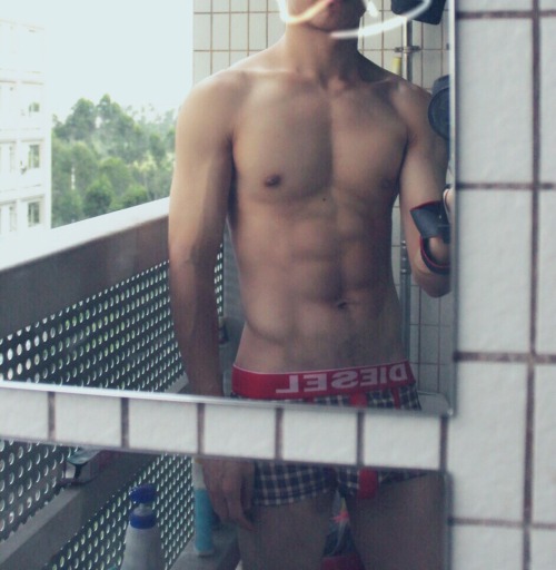 vernonlqchan:  Chinese sexy fitness twink adult photos