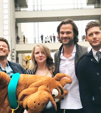 castiels-tight-grip:  The boys with Scooby at Paleyfest (x) 