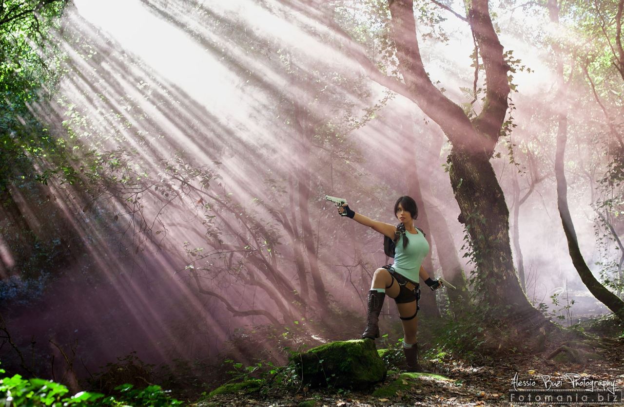 cosplayandanimes:  Lara Croft - Tomb Raider source 