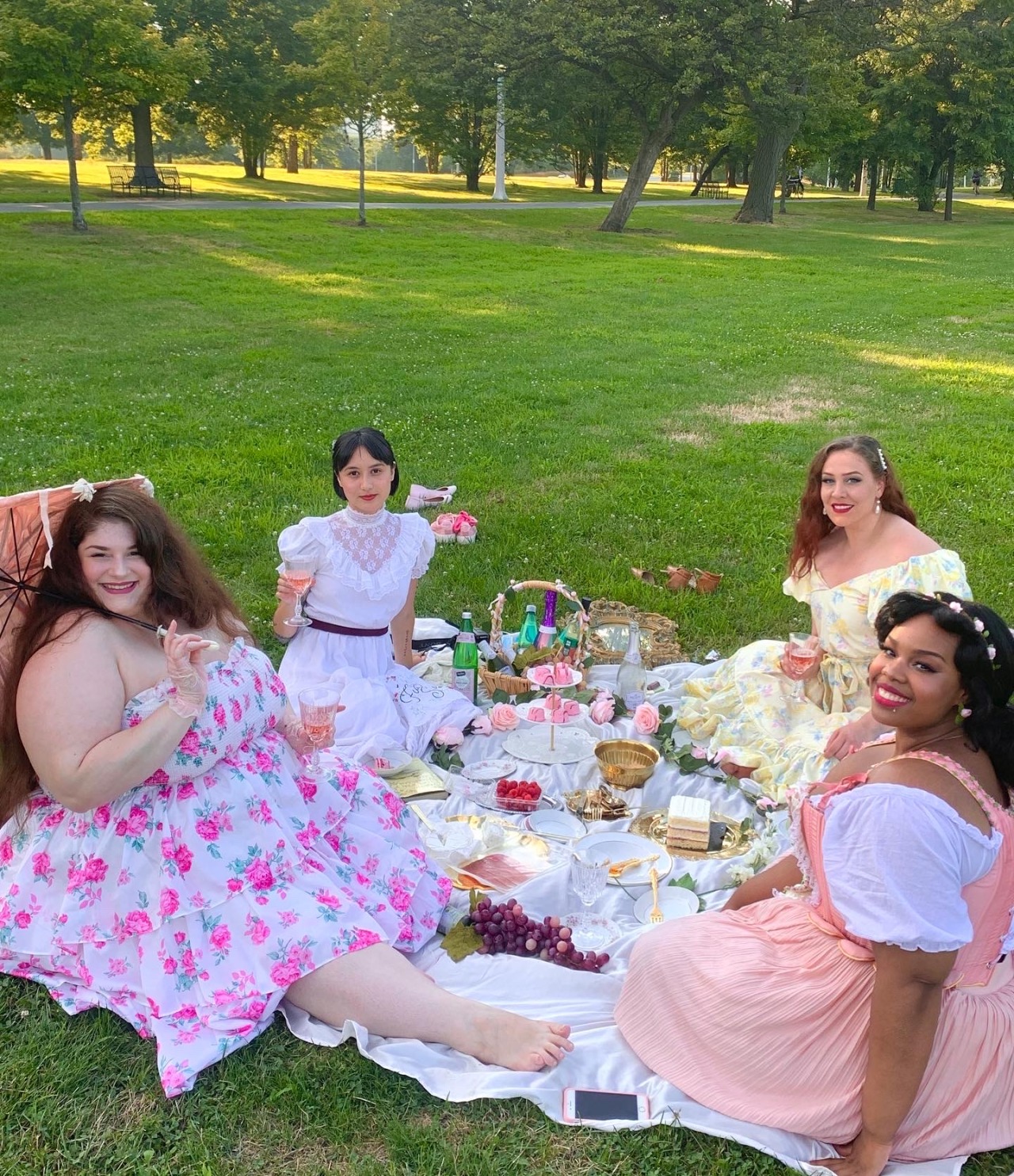 Porn iridessence:We had a delicate little picnic photos