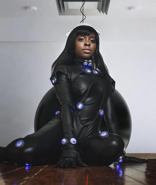 superheroesincolor:Gantz #Cosplay by chibith0t Cosplayer twitter / facebook / twitchGet the anime an