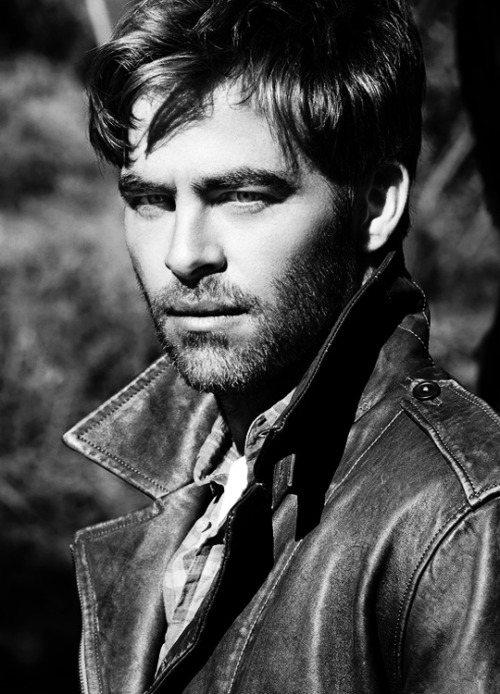 27/∞ pictures Of Chris Pine
