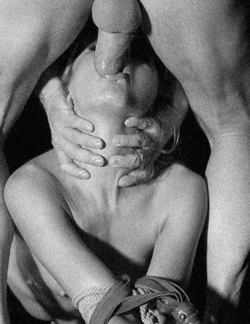 marriedcumslut:  icouldreallyuseablowjob:  pollutedbrain:  :-)~~~  Yes please  YES!! Every inch!!!
