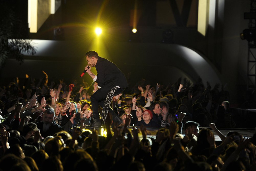 direct-news:  First Look: One Direction Celebrates ‘Four’ in NBC TV Special (airs