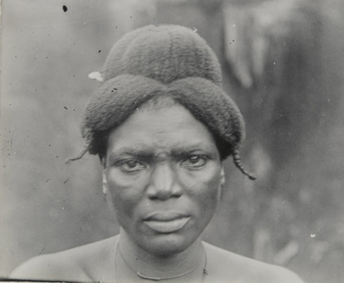 An Igbo woman from Nibo, present-day Anambra State. Photographed by Northcote Thomas c. 1911. MAA Ca