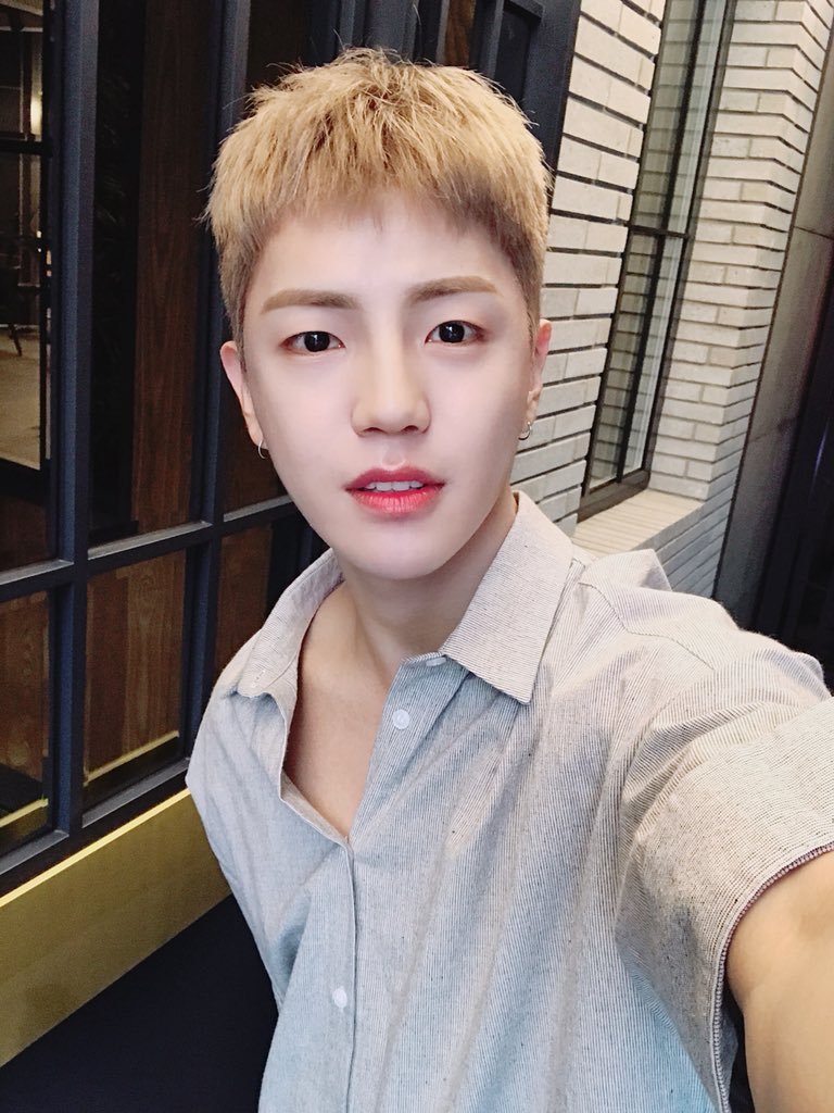 d lee donghun is beautiful d lee donghun is beautiful