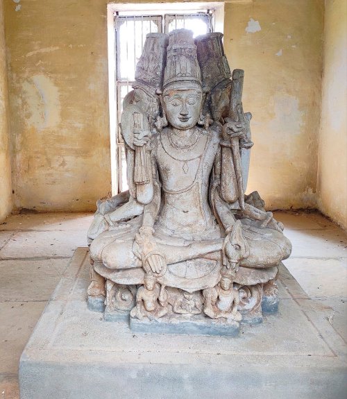 Vishnu as Chaturmurthy or Vaikunda Murthy from Ujjain