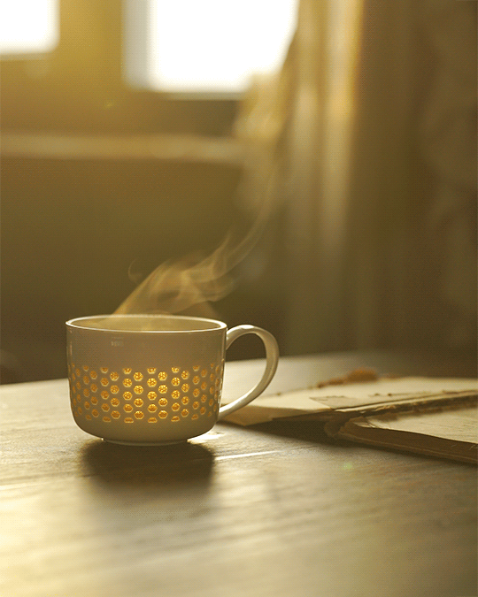 instagram full of cinemagraphs
this wasn’t from a shoot, I just loved the late afternoon light and took a picture of my favorite teacup!