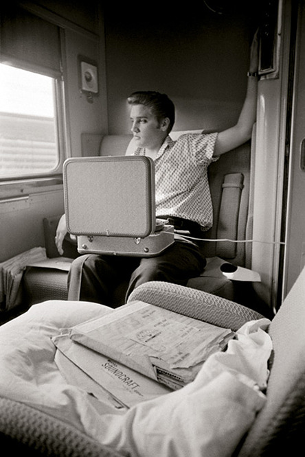nevver:  A King is born, Happy Birthday Elvis 