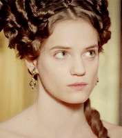 weloveperioddrama:hairstyles in historyLate 17th century in Europe (from the 1660s to the 1710s)