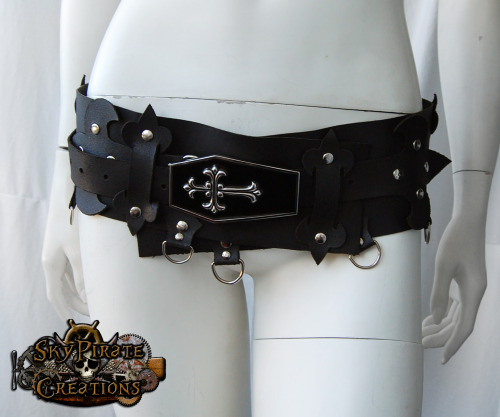 skypiratecreations:  Vampire Multifunction Pocket Utility Leather Belt 