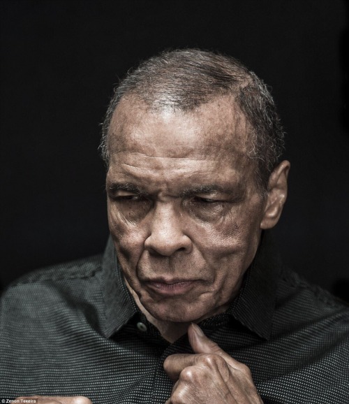 smellslikedeenspiritt:  Muhammad Ali’s last official portraits 