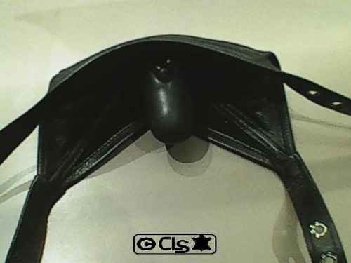 charonleathers: Me gagged gag available at RoB Amsterdam: http://www.rob.eu/nl/rob-leren-mond-en-kin-knevel.html 