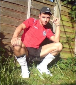 tradiesandchavs:  Sexy chav lads
